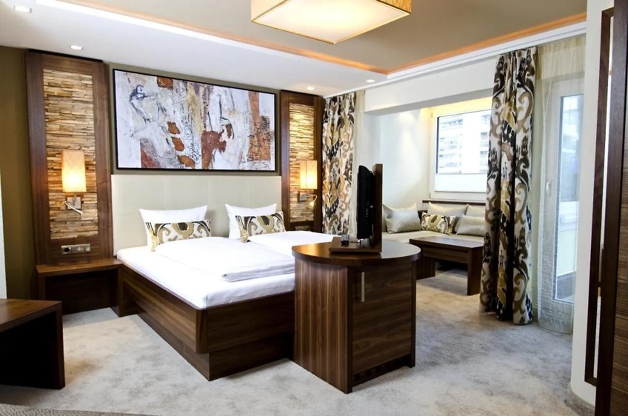 Hotel Garni Astoria Ischgl 4*,
